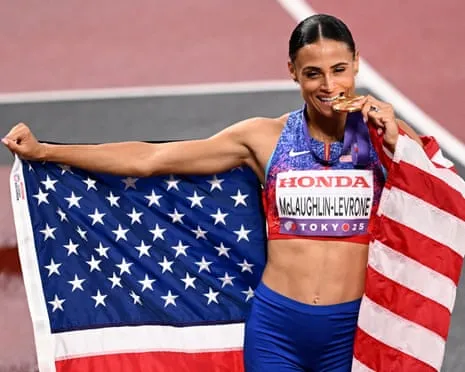 The American sprinter posts quickest women’s 400m in 40 years to claim gold