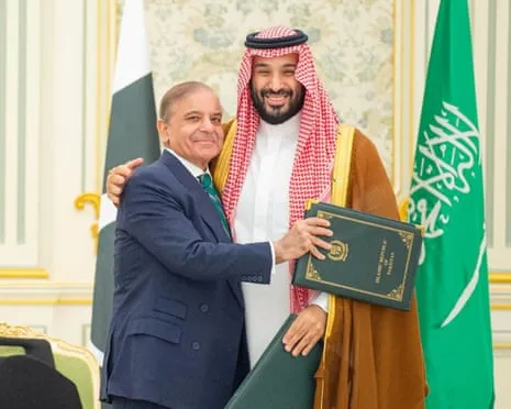 The Kingdom of Saudi Arabia and Pakistan Sign Mutual Defence Agreement