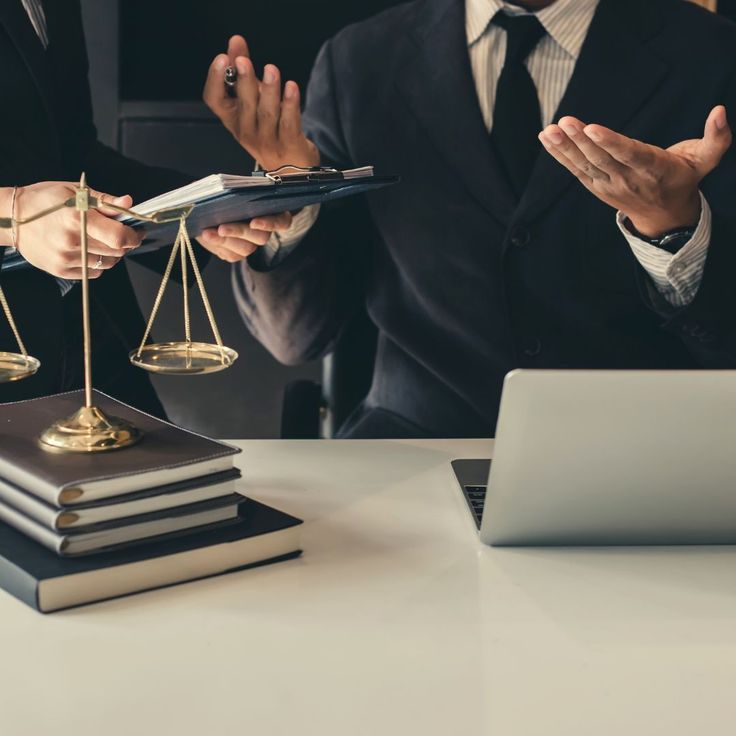 How Much Do Corporate Lawyers Make